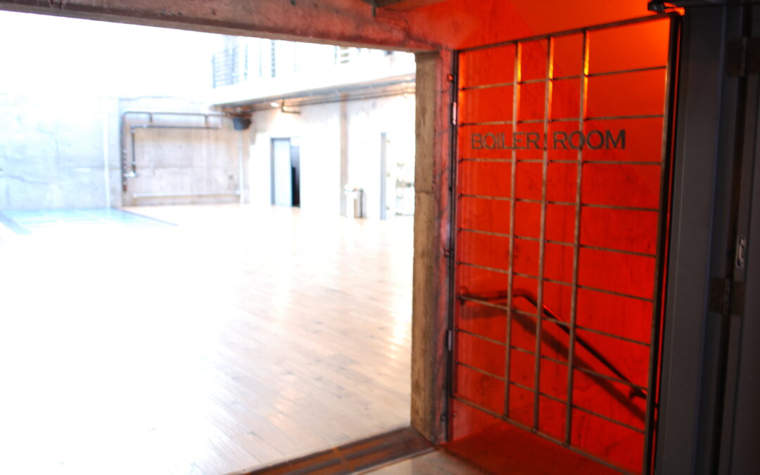 Custom Gate